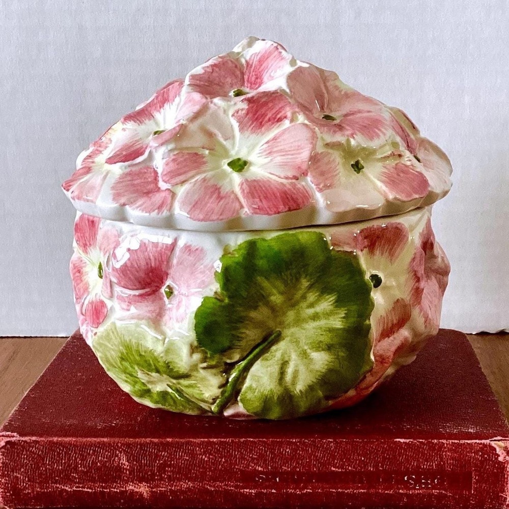 Vintage Italian Hand Painted 3D Majolica Floral Trinket Jar Box Pink Pansy